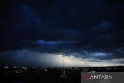 Hujan lebat dan  angin kencang berpotensi landa Sumut, berikut peringatan BMKG