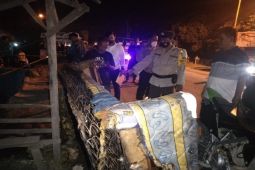 Spring bed terbakar, satu unit rumah nyaris ludes