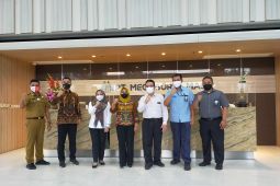 Wali Kota Mojokerto kunjungi produsen minyak goreng untuk pastikan pasokan