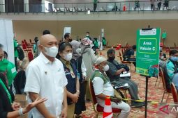 Vaksinasi Booster pelaku UMKM untuk memulihkan ekonomi