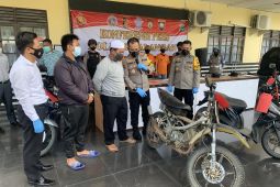 Kapolres Balangan serahkan motor hasil curian kepada korban