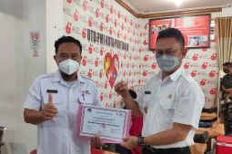 Tingkatkan stok darah, PMI Pontianak buka layanan "Hotline Service"