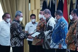 Pemkot Tebing Tinggi terima penghargaan  dari KPK