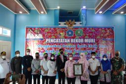 PAUD berbusana batik etnik terbanyak di Mukomuko raih rekor MURI