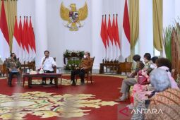 Presiden Jokowi bertemu sejumlah seniman  di Istana Bogor