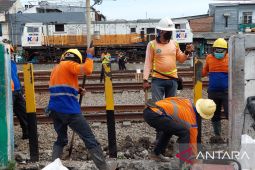 KAI tutup perlintasan sebidang liar Stasiun Lemahabang-Kedunggedeh Bekasi