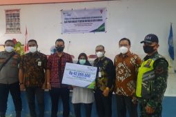 BPJAMSOSTEK Maluku serahkan santunan kematian pekerja rentan di Ambon, kepedulian sosial Pemkot