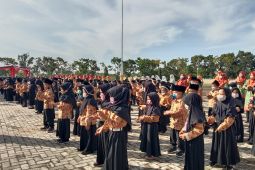 Pemkab Mukomuko latih masyarakat buat kerajinan batik tulis