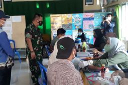 Tim vaksinasi Kodim 1003 HSS sambangi Desa Mawangi