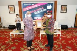 Setahun kepemimpinan Ipuk-Sugirah, Untag Banyuwangi luncurkan buku "Banyuwangi Rebound"