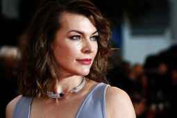 Milla Jovovich, aktris kelahiran Ukraina, "patah hati" atas invasi Rusia