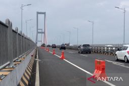 Perbaikan listrik, pengendara motor di Suramadu dialihkan ke bahu jalan R4