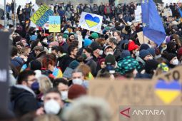 Rusia invasi Ukraina: Dari siaga nuklir hingga protes di Rusia