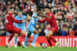 Liverpool sementara ungguli Manchester City