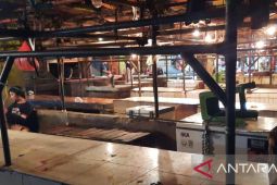Penjual daging sapi di Pasar Tambun Bekasi merugi sejak naik harga
