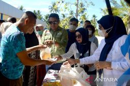 Pemkab Bone Bolango dan Bulog lakukan pasar murah minyak goreng