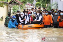 Gubernur Khofifah tinjau lokasi banjir di Pamekasan