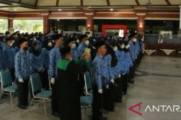 Bupati minta PNS baru dilantik bekerja gigih melayani masyarakat