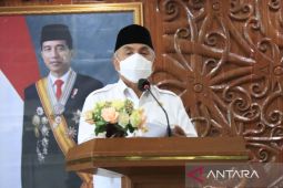Gubernur Kaltim pertahankan pegawai honorer