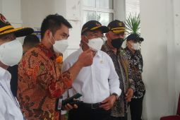 Sumatra quake: Minister orders restoration of road access