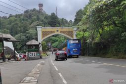 Libur Nyepi di jalur Puncak Cianjur ramai lancar