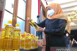 Pemprov Jatim kembali gelontorkan ribuan ton minyak goreng ke 15 kabupaten/kota