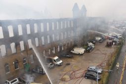 Eks pabrik syuting "Peaky Blinders" terbakar