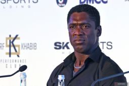 Mantan pesepakbola asal Belanda Clarence Seedorf resmi jadi mualaf