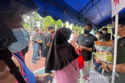 Erick gelar pasar murah sembako untuk masyarakat Tanjung Pinang