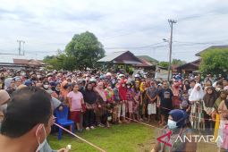 Antre minyak goreng dua lokasi di Bengkulu, ribuan masyarakat ricuh