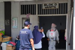 PMI sterilisasi Lapas Jember karena belasan tahanan positif COVID-19