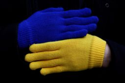 Jepang menjatuhkan sanksi pada 17 orang penting Rusia