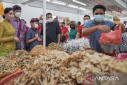 Bupati Gianyar ajak masyarakat beli hasil bumi lokal