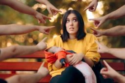 Dampak buruk "mom shaming"  hingga nominasi Piala Maya