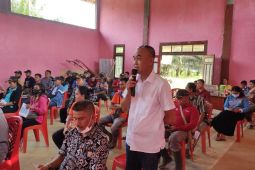 Warga Meliau Antusias ikuti kegiatan sosialisasi kelistrikan