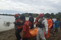 Nyantau warga Jaras Kapuas Hulu ditemukan mengapung di sungai Kapuas