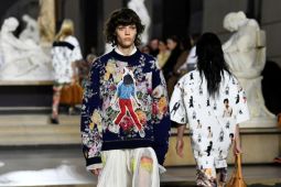 LV hadirkan peragaan busana di Muse D'Orsay