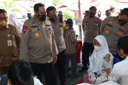 Vaksinasi serentak di Kalimantan Selatan suntik 22.000 orang
