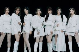 Weekly rilis album single bertajuk "Play Game: Awake"