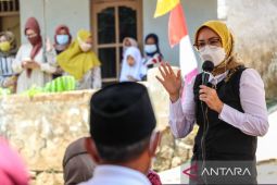 Tak mudah edukasi warga tentang pentingnya KB, kata Bupati Purwakarta