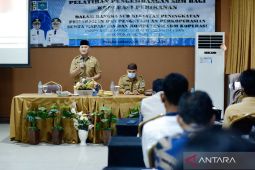 Pemkab Bangka Tengah tingkatkan kemampuan pengelola koperasi perikanan