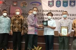 Pemprov Babel raih penghargaan capaian indeks MCP 2021 dari KPK