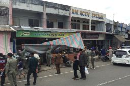 Tim gabungan tertibkan pedagang di Aceh Besar