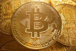 Bitcoin jatuh ke level terendah sejak Januari