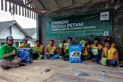Ewindo salurkan benih sayuran bagi petani korban Semeru