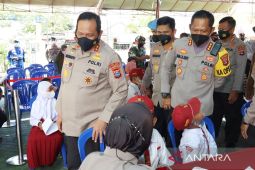 Kapolda Kalsel ingatkan percepatan vaksinasi untuk turunkan level PPKM