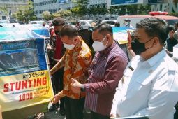 Bupati Dairi dampingi Wagubsu lepas penarik becak kampanye stop stunting