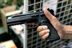 Pindad perkenalkan pistol baru di Piala Danpaspampres 2022