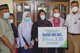 Dirut BPJS Ketenagakerjaan serahkan langsung santunan korban penembakan di Distrik Beoga Papua
