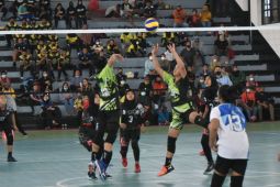 Eri Cahyadi semangati para atlet dari 11 klub voli junior se-Surabaya